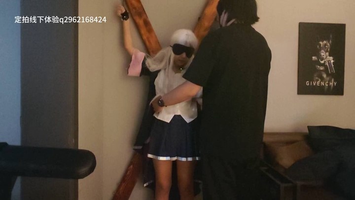 #物语工作室 灰之魔女伊蕾娜的痒刑，伊蕾娜身为魔女没想到却那么怕痒，外套内的无袖衬衫裸露的腋窝更是敏感，一被挠痒怕是痒到咒语都念不出来了吧.mp4