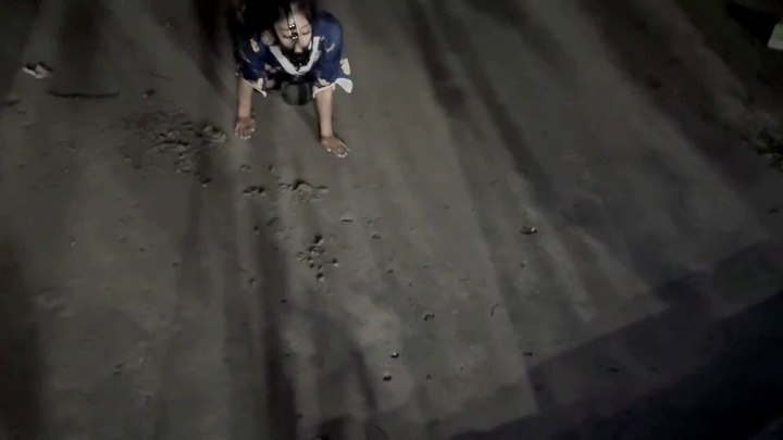 #媚娘工作室 蜜桃臀骚臭狗奴壹壹的爬楼训练.mp4
