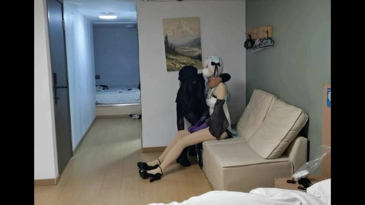 #hx0532 流萤coser的被迫调教～参加漫展结束的流萤小姐被变态小男娘趁虚而入，闷晕调教～捆绑➕迷晕➕昏迷➕灌肠➕调教➕tk.mp4