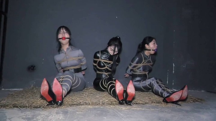 #胜景影视《特工历险记》下集 女特工被全身紧缚在地牢中放置然后被打扮成艳女贩卖.mp4
