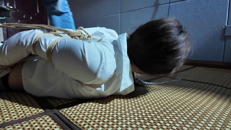 #一绳所爱 王贝贝紧缚梨花带雨