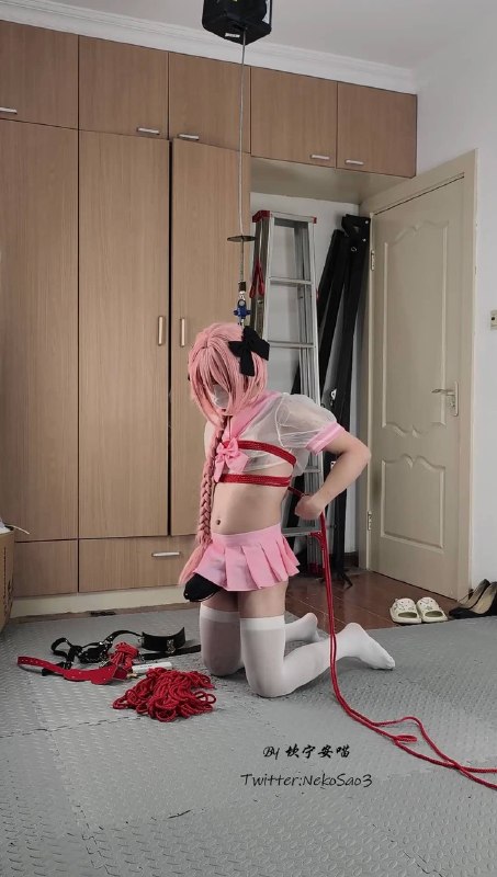 #坎喵 COS-绝望的自缚-阿斯托尔福折腿踮脚斐济杯强高地狱.mp4