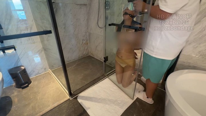 #zxbondage《诺诺初体验（下集）乳夹牵引 深喉调教》.mp4