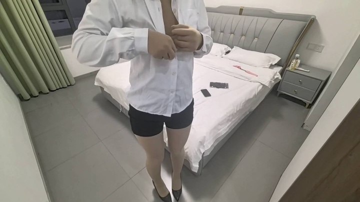 #FXX zentai剧情片，装B男约女zentai主播 逛水果店 缝制全包通宵过夜，白嫖女主播逃单.mp4