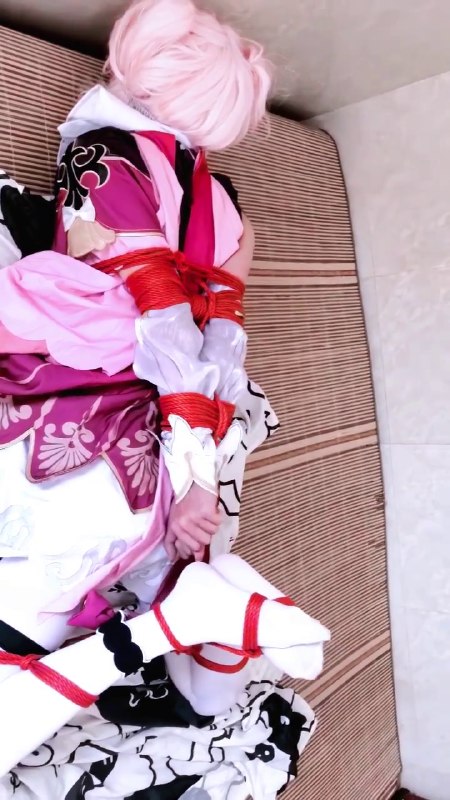 #蕉蕉鱼 风堇cos日式并肘直臂紧缚折磨.mp4