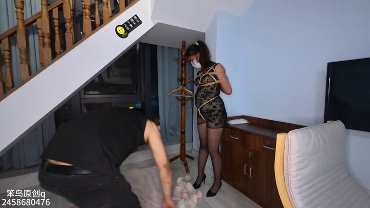 #忧郁的笨鸟 日常调教女领导.mp4