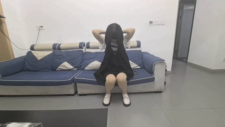 #FXX【ZENTAI】自己在家穿两层 第一层缝上第二层锁上，结果锁打不开了找借口让物业上面修水管扭扭捏捏的让他帮我打开，尴得鸡皮疙瘩都起来了，外出买不到水，点了两份奶茶，给外卖....mp4
