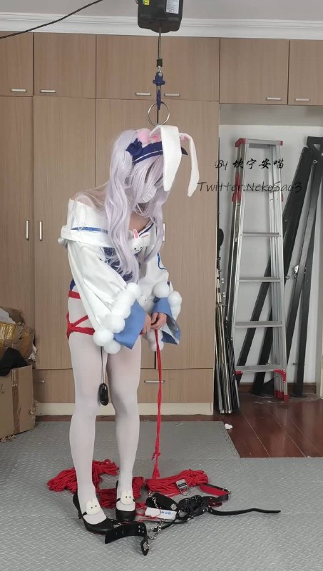 #坎喵 绝望的自缚-碧蓝航线cos-拉菲兔女郎驷马悬吊自缚+强高.mp4