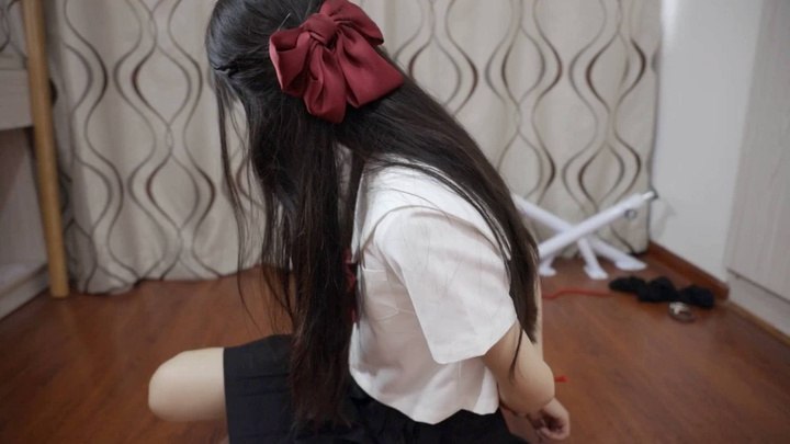 #Annie 舞蹈生小慧现役18岁女大JK裸足白袜红绳紧缚挣脱限时挑战.mp4